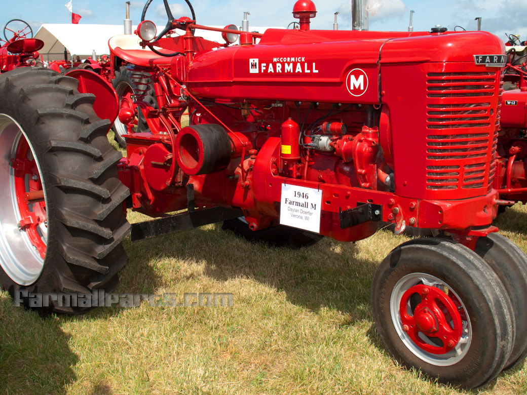 International Harvester Farmall 1946 Farmall M
